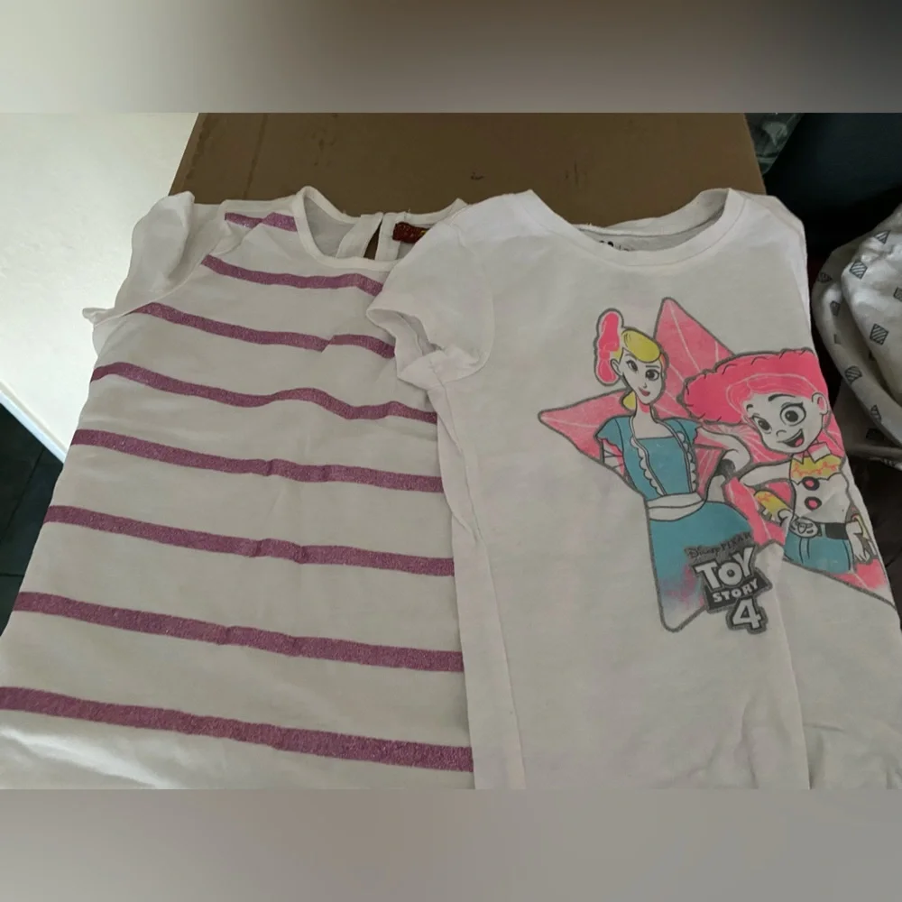 Two cute shirts - Picture 1 of 3